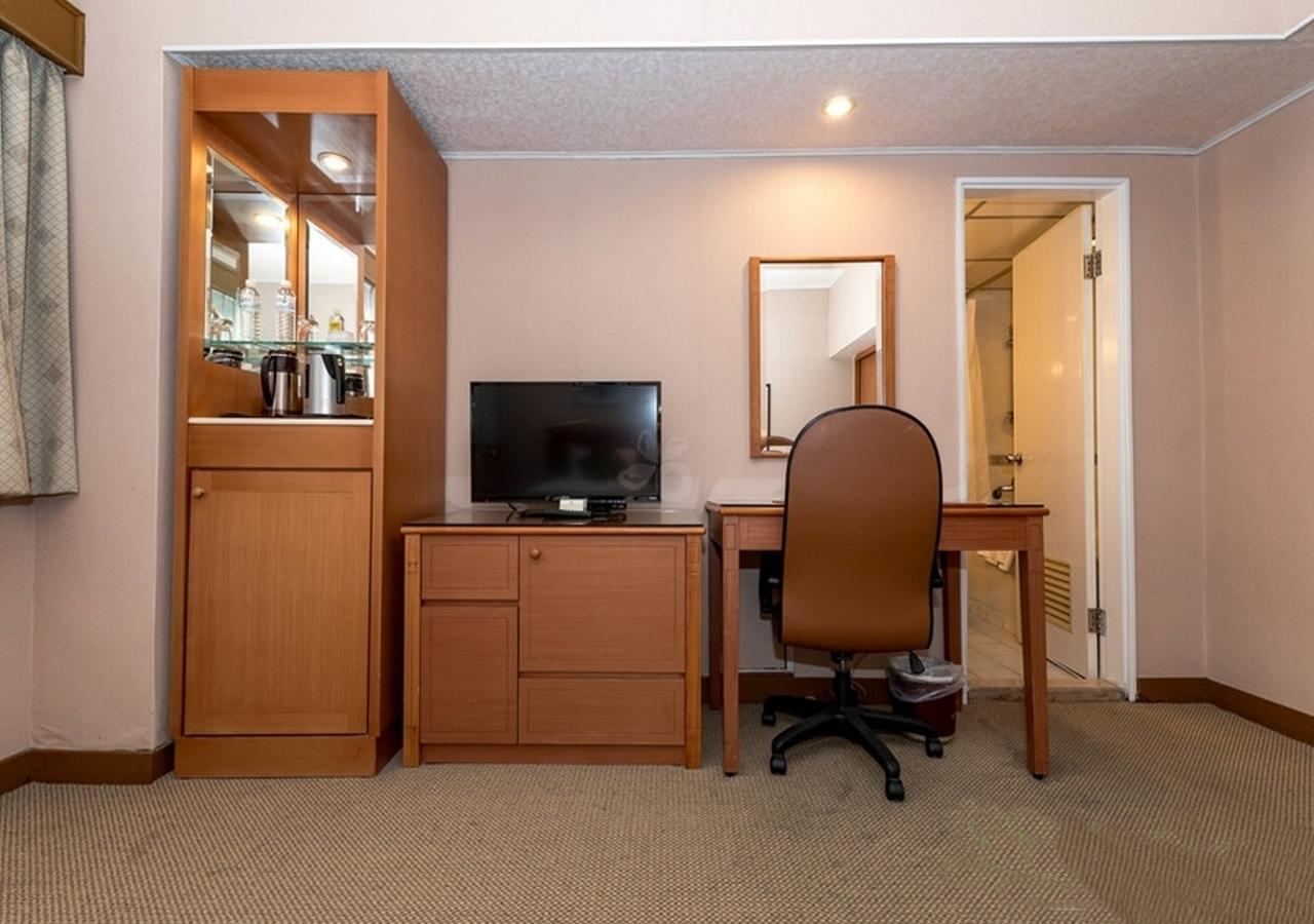 First Hotel Taipei Dış mekan fotoğraf